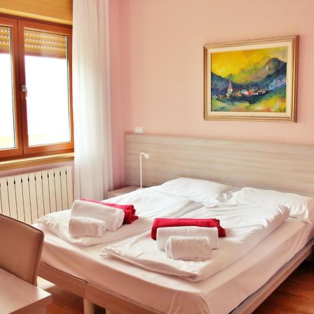 Adriatico Rooms Тарвизио Екстериор снимка